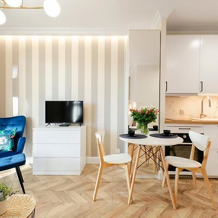 Sky Home- Blue Apartament -Manufaktura, Bezplatny Parking, Klima, Dostep Na Kod Łódź Zewnętrze zdjęcie