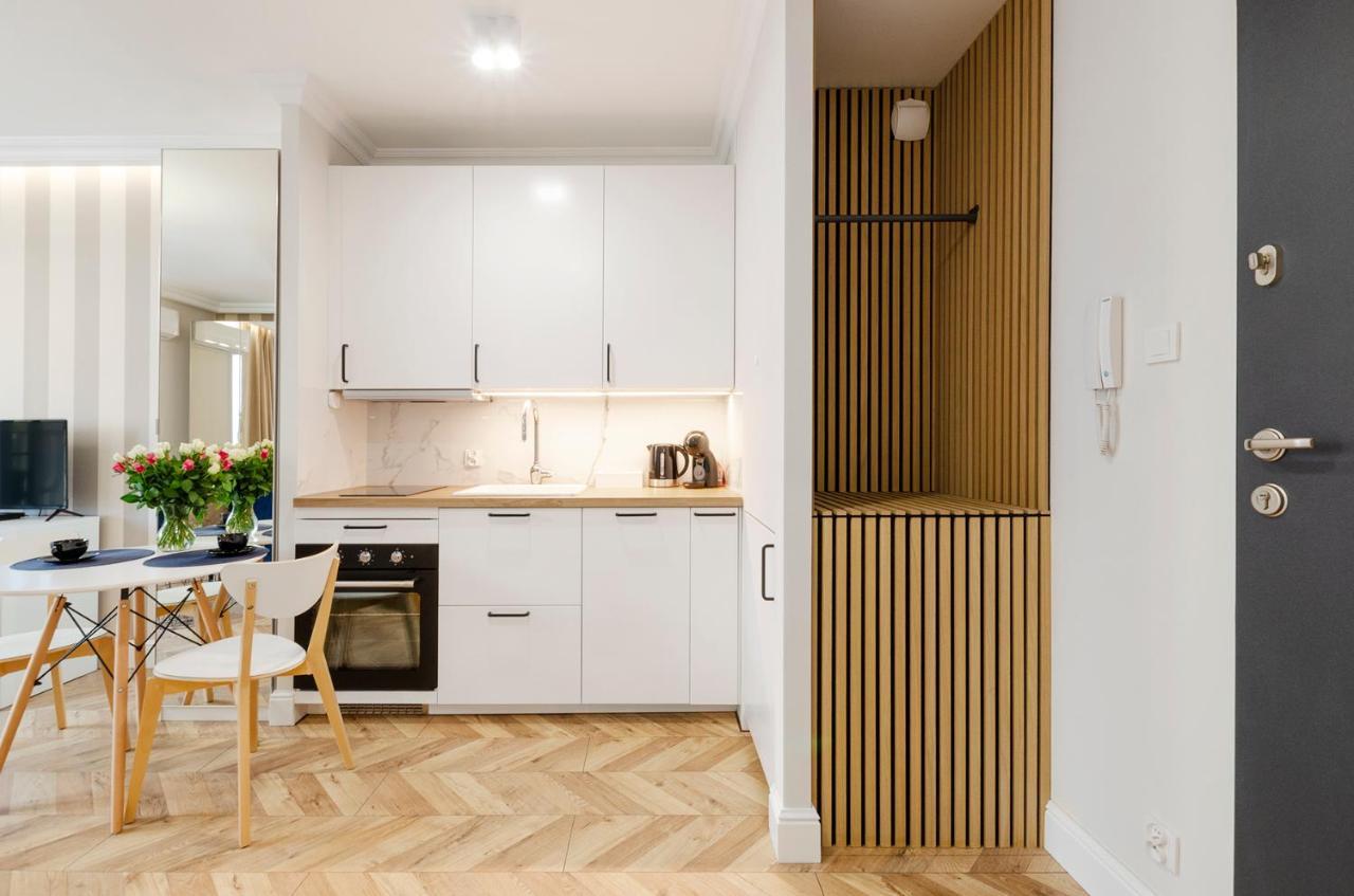 Sky Home- Blue Apartament -Manufaktura, Bezplatny Parking, Klima, Dostep Na Kod Łódź Zewnętrze zdjęcie